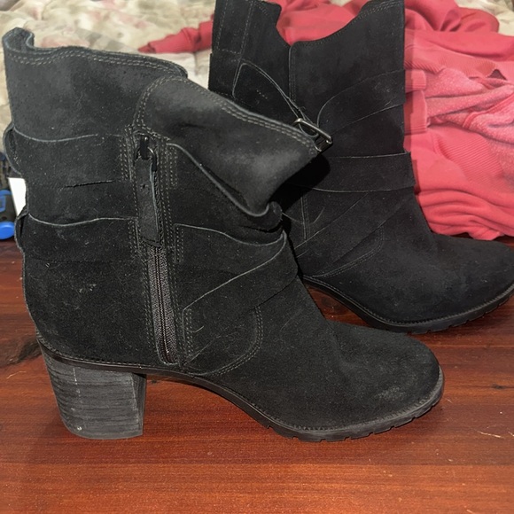 Clark’s women’s booties - Picture 3 of 8